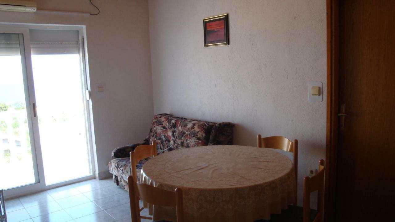 Apartments Dorkin Преко Екстериор снимка