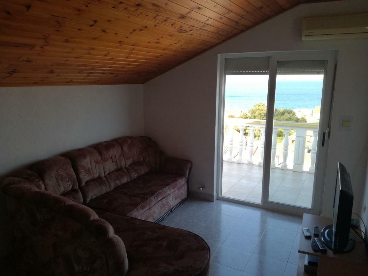 Apartments Dorkin Преко Екстериор снимка